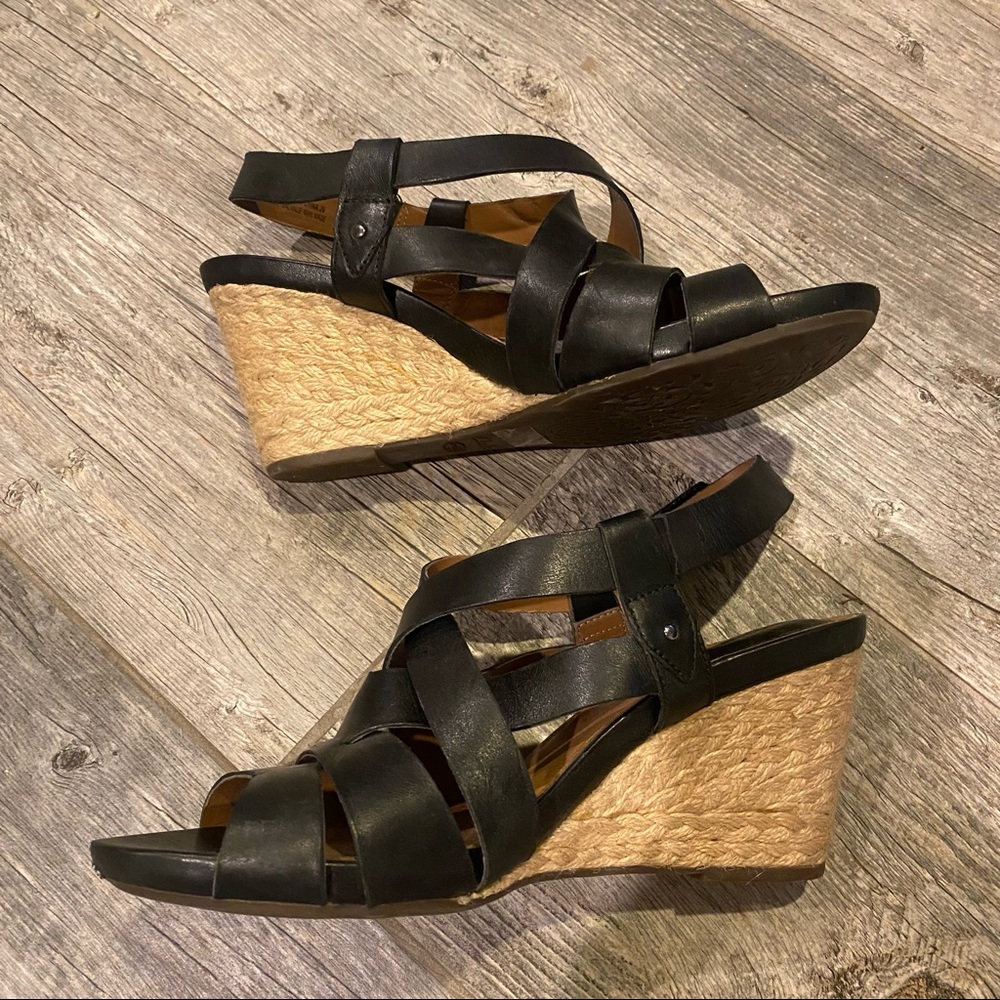 Clarks Artisan Active Air Strappy Wedge Sandals